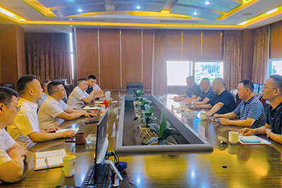 ��ǿ������ѧ����  Ⱥ��Ⱥ��ͬӪ�����������˼��Ŷ��³��±�һ�е��ڲ�888����Ϊ���ٷ���վ���˵��н���