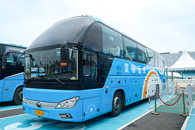 E:2023.77.14�ڲ�888����Ϊ���ٷ���վ���ˣ����������ˡ��ڲ�888����Ϊ���ٷ���վ���˵�һ��������ܳ���ʻ����˻᳡����������������������������ٽ׶ι���20230714-02-01.jpg