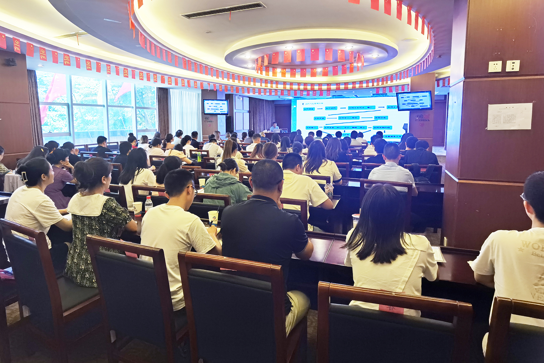 ������ҵִ����ʶ  ��ǿΣ���������������ڲ�888����Ϊ���ٷ���վ��ҵ��֯��չ��ҵִ��Σ�������ѵ