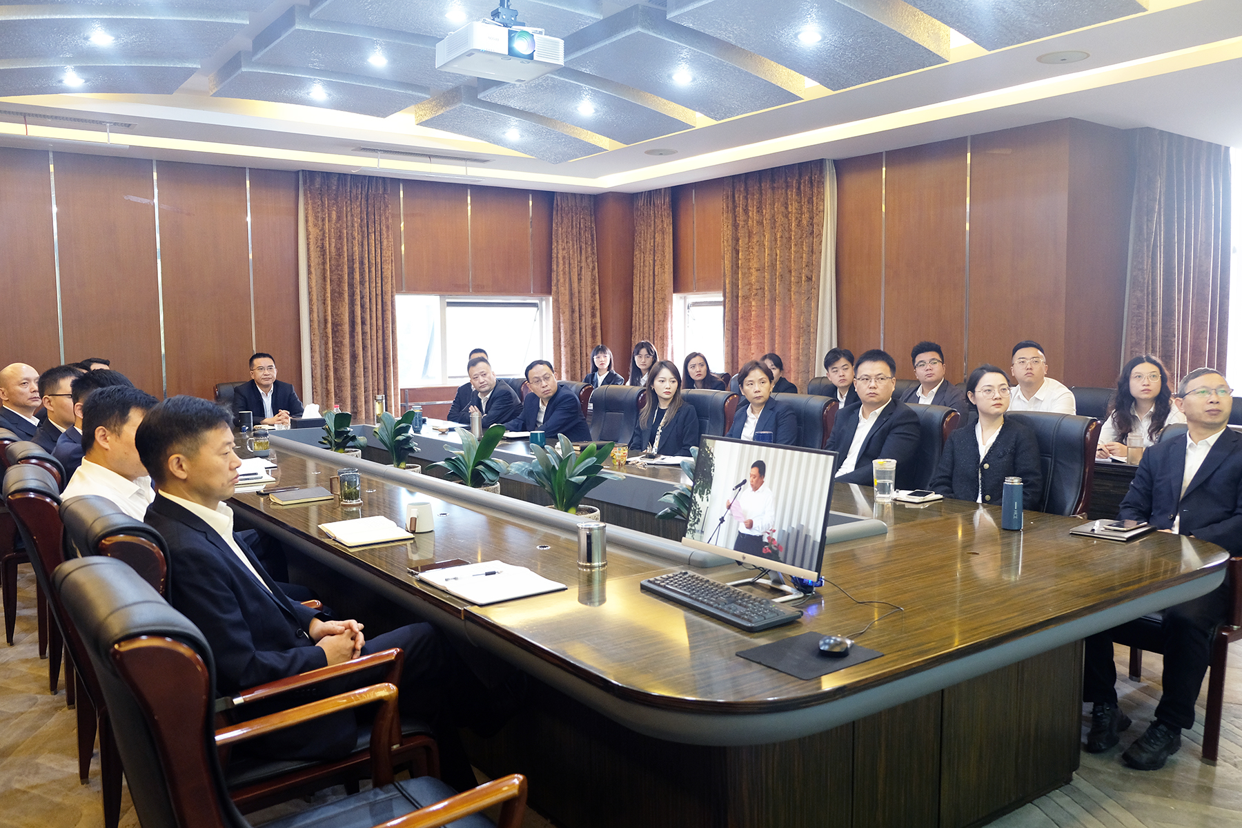 �ڲ�888����Ϊ���ٷ���վ��ҵ�������漯�Ž����ʮ�������Ƚ�ģ�����������