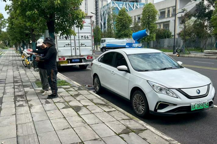 ���������ˡ��ڲ�888����Ϊ���ٷ���վ����Բ��������˻�����Ѳ���ó���ĿרҵЧ��